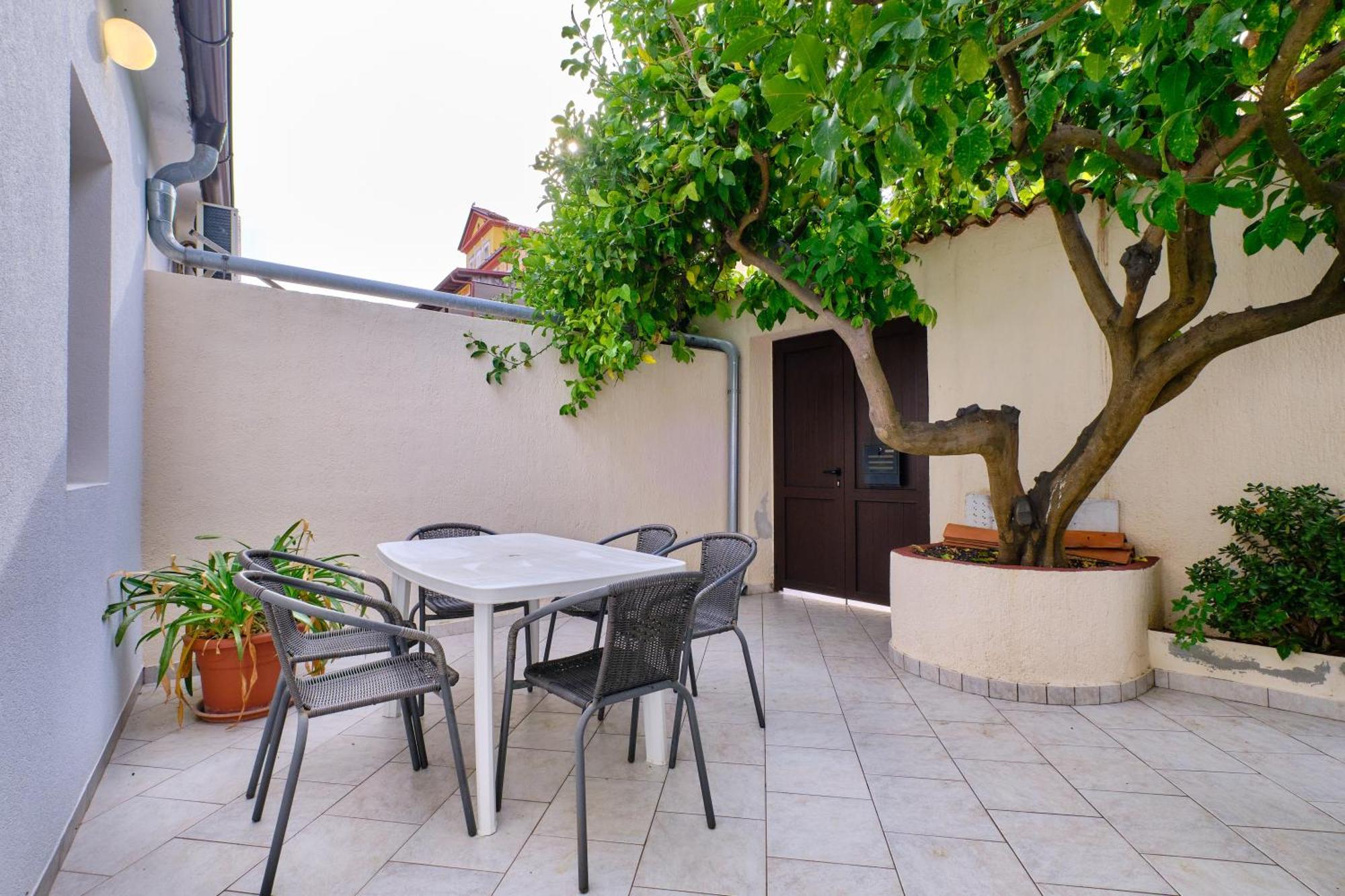 Apartments Antonella Veli Lošinj Exterior foto