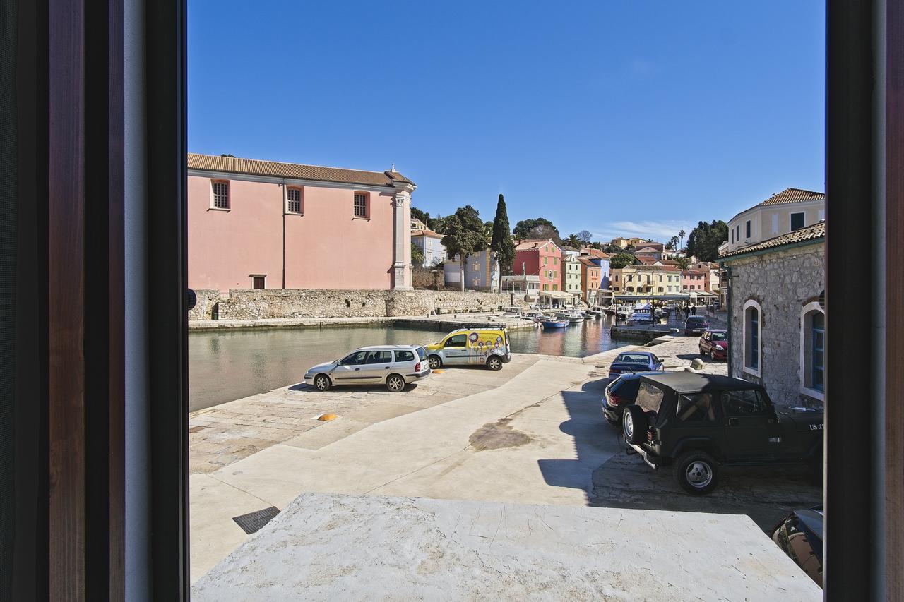Apartments Antonella Veli Lošinj Exterior foto